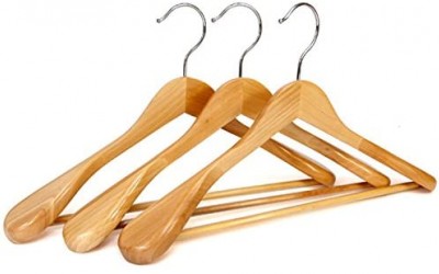 Ahşap Elbise Askıları ile Mükemmel Depolama