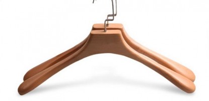 Ahşap Elbise Askısı Neden Tercih Edilir?