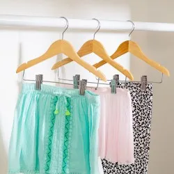 Bebek Askısı Ayarlanabilir Klipsli 360° Döner Kancalı Mont, Takım, Pantolon Ahşap Çocuk